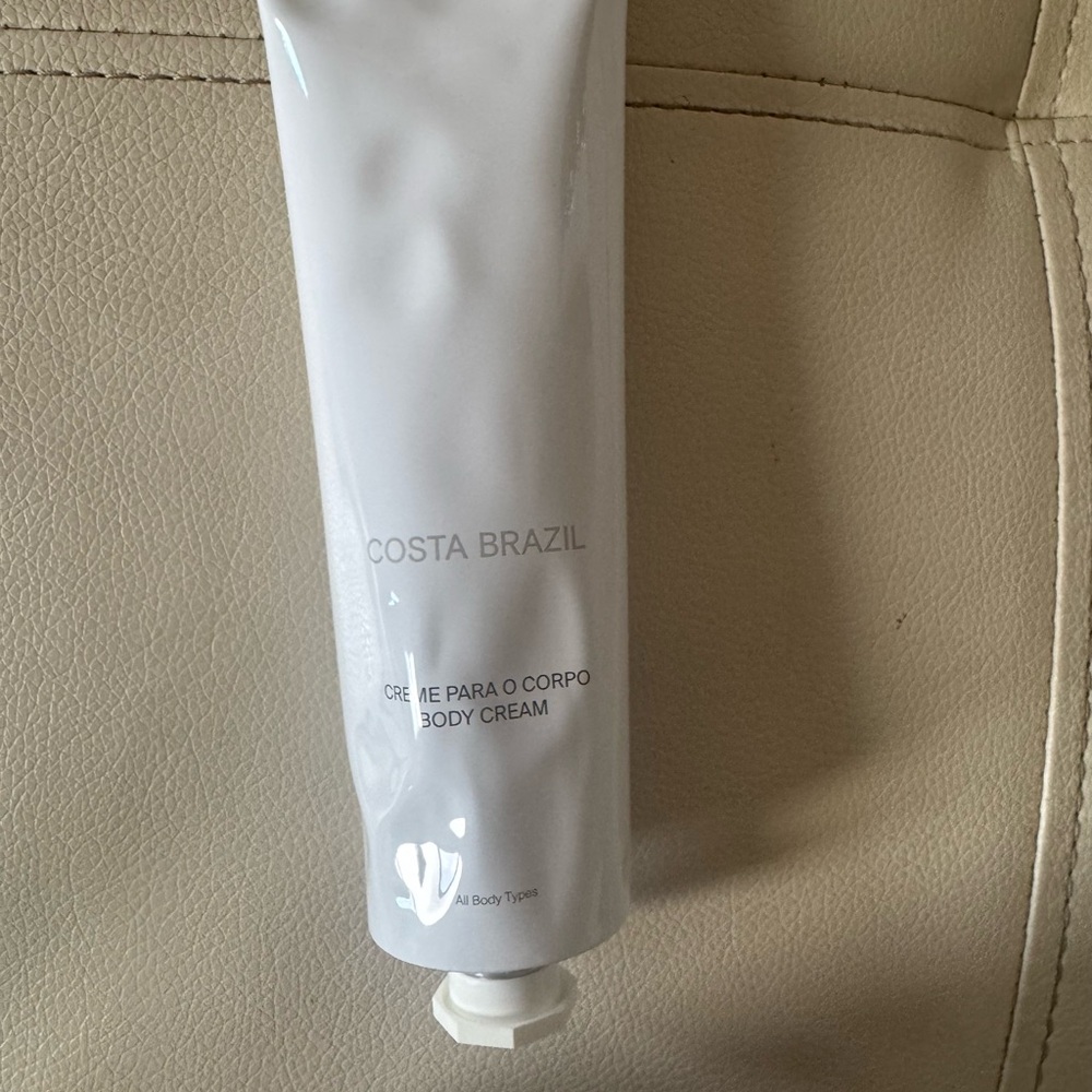 NEW COSTA BRAZIL NEW! Skincare Set with Silver and White Packaging - Picture 15 of 16